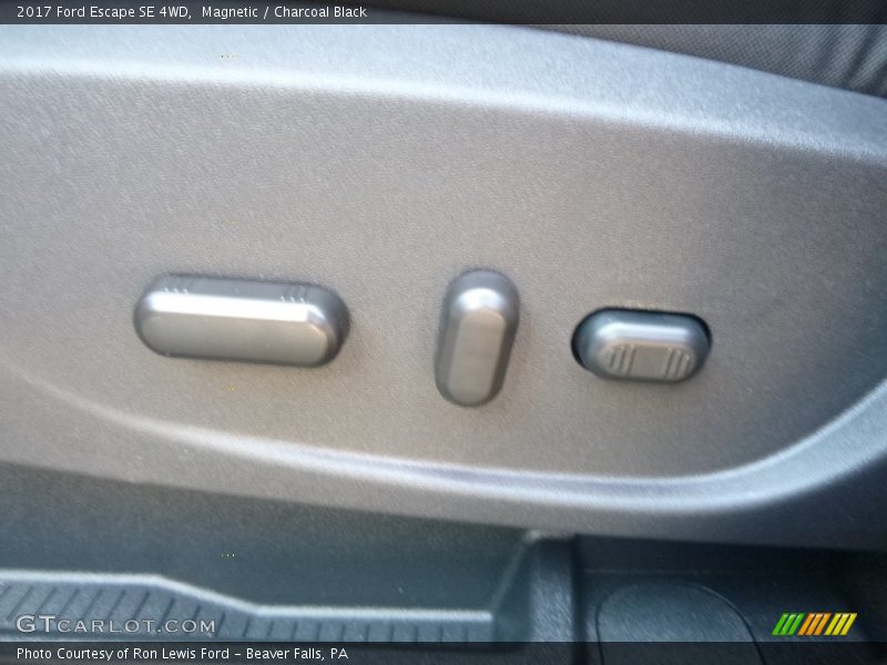 Magnetic / Charcoal Black 2017 Ford Escape SE 4WD