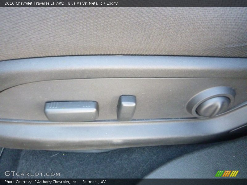 Blue Velvet Metallic / Ebony 2016 Chevrolet Traverse LT AWD