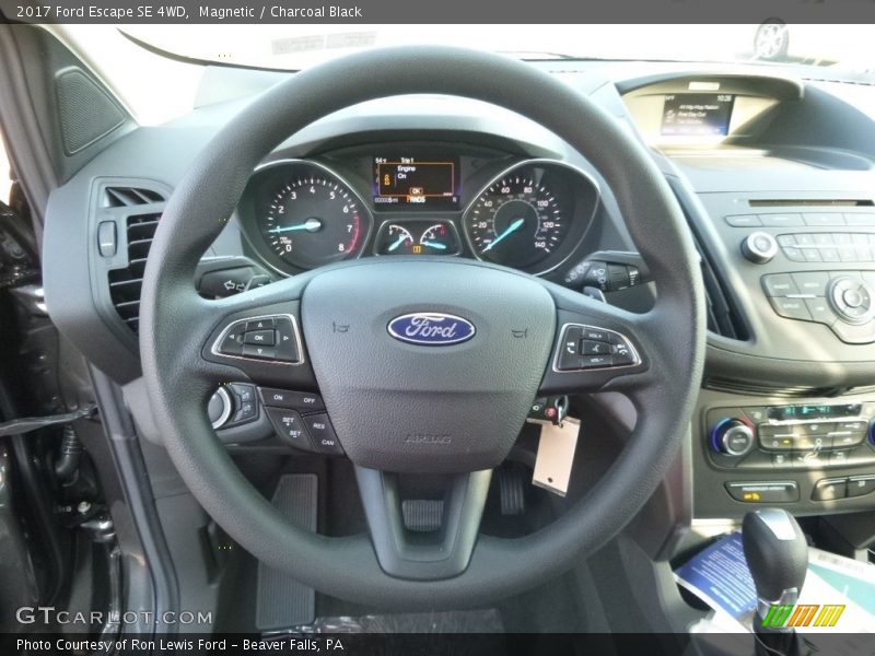 Magnetic / Charcoal Black 2017 Ford Escape SE 4WD