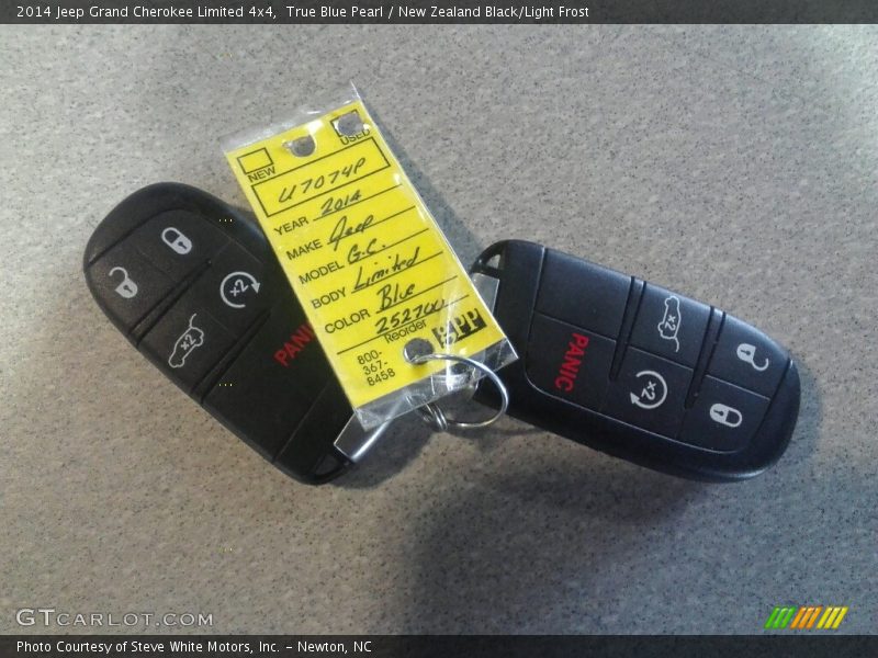 True Blue Pearl / New Zealand Black/Light Frost 2014 Jeep Grand Cherokee Limited 4x4