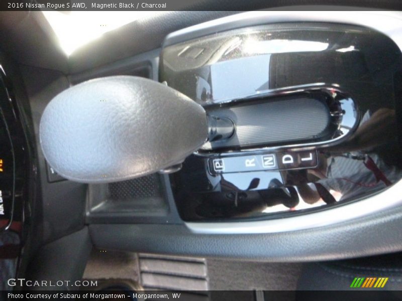 Magnetic Black / Charcoal 2016 Nissan Rogue S AWD