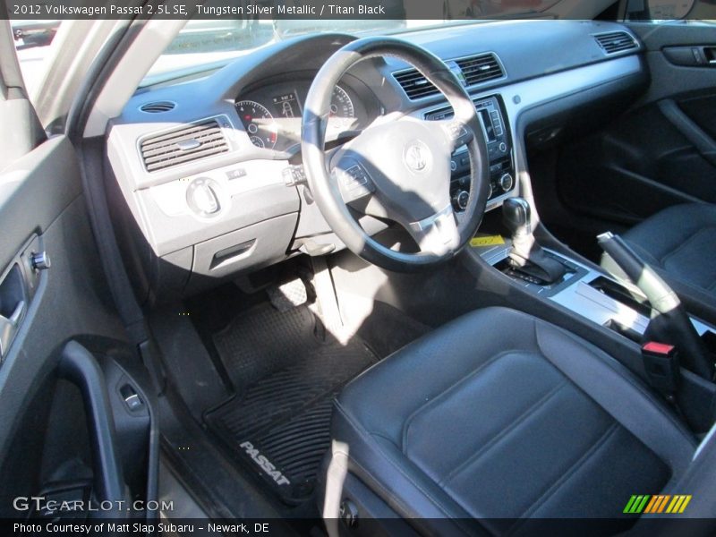 Tungsten Silver Metallic / Titan Black 2012 Volkswagen Passat 2.5L SE