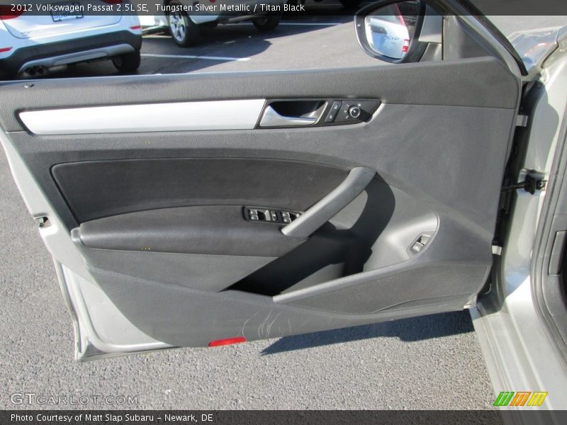 Tungsten Silver Metallic / Titan Black 2012 Volkswagen Passat 2.5L SE