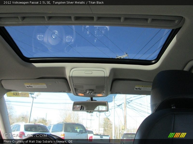Tungsten Silver Metallic / Titan Black 2012 Volkswagen Passat 2.5L SE
