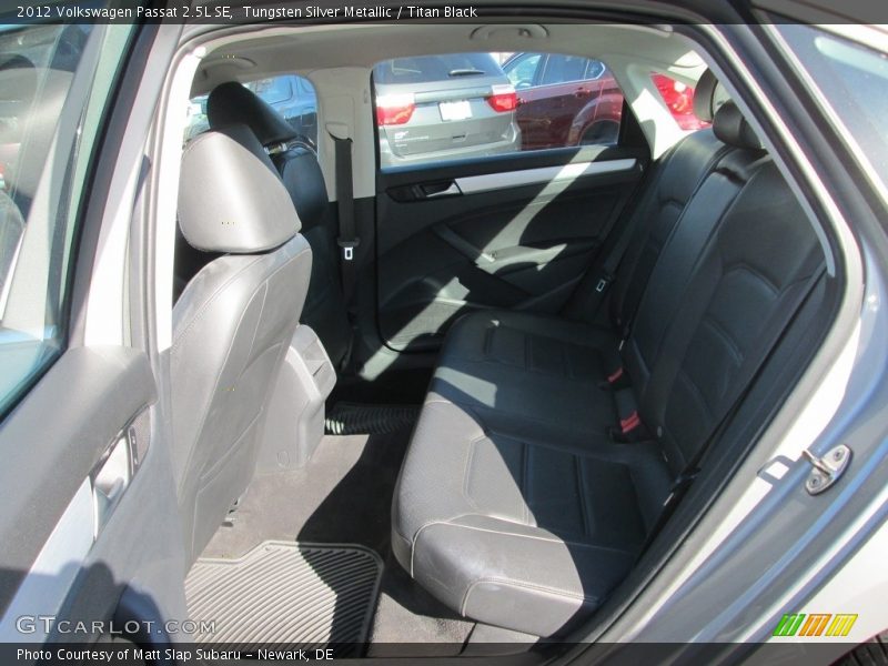 Tungsten Silver Metallic / Titan Black 2012 Volkswagen Passat 2.5L SE
