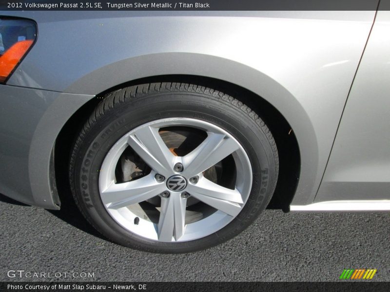 Tungsten Silver Metallic / Titan Black 2012 Volkswagen Passat 2.5L SE
