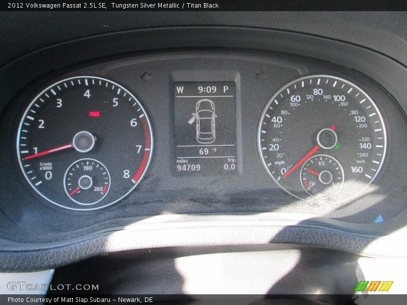 Tungsten Silver Metallic / Titan Black 2012 Volkswagen Passat 2.5L SE