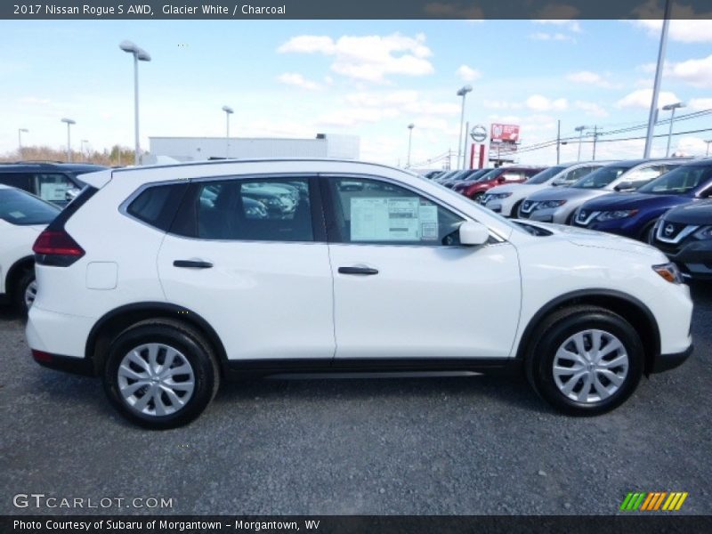 Glacier White / Charcoal 2017 Nissan Rogue S AWD
