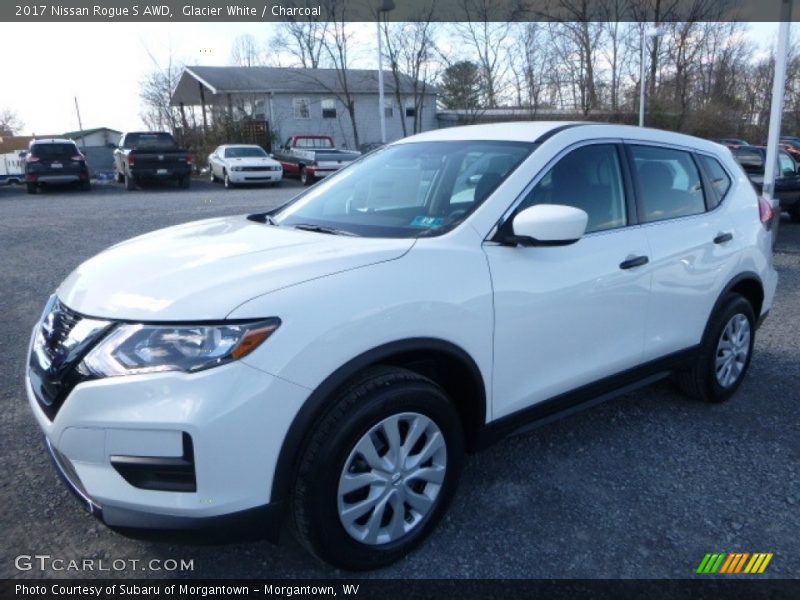 Glacier White / Charcoal 2017 Nissan Rogue S AWD