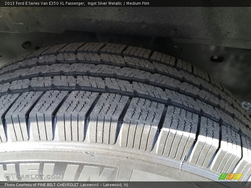 Ingot Silver Metallic / Medium Flint 2013 Ford E Series Van E350 XL Passenger