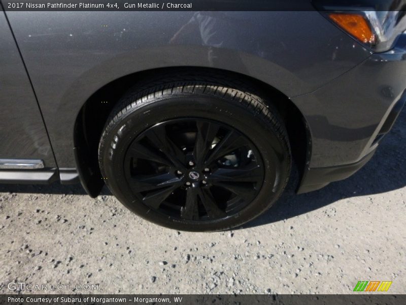 Gun Metallic / Charcoal 2017 Nissan Pathfinder Platinum 4x4