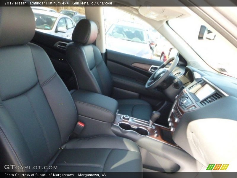 Gun Metallic / Charcoal 2017 Nissan Pathfinder Platinum 4x4