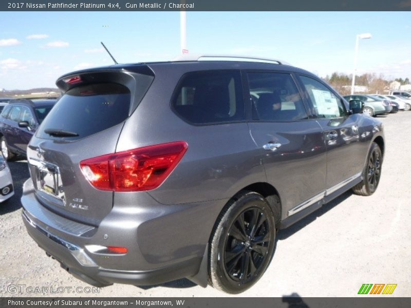 Gun Metallic / Charcoal 2017 Nissan Pathfinder Platinum 4x4