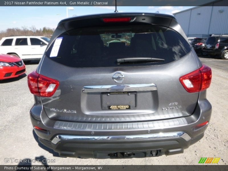 Gun Metallic / Charcoal 2017 Nissan Pathfinder Platinum 4x4
