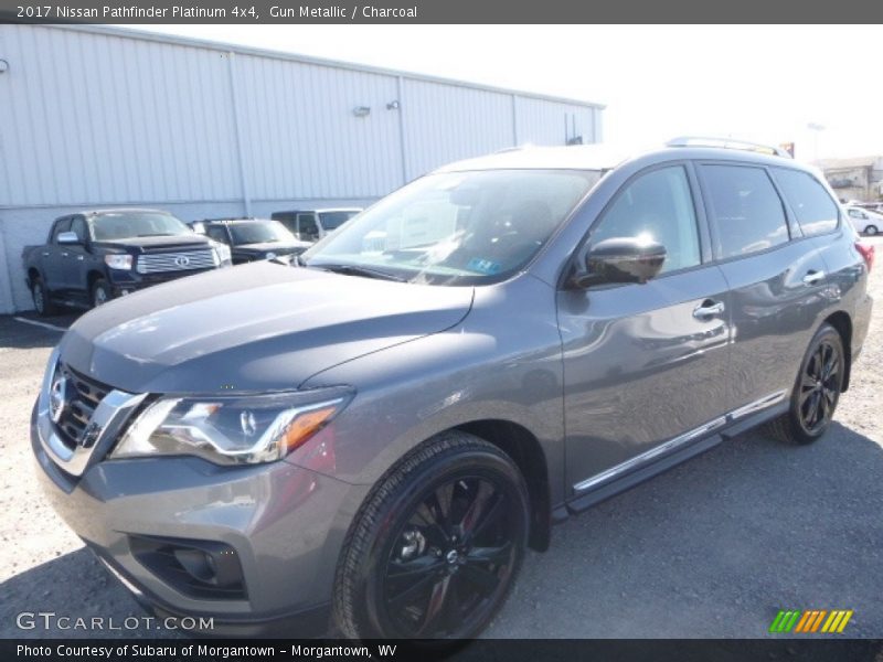 Gun Metallic / Charcoal 2017 Nissan Pathfinder Platinum 4x4
