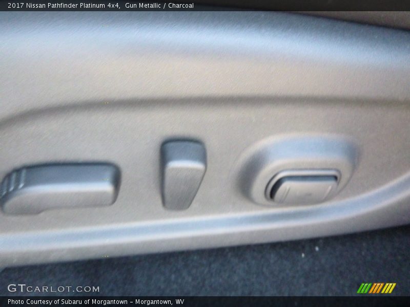 Gun Metallic / Charcoal 2017 Nissan Pathfinder Platinum 4x4