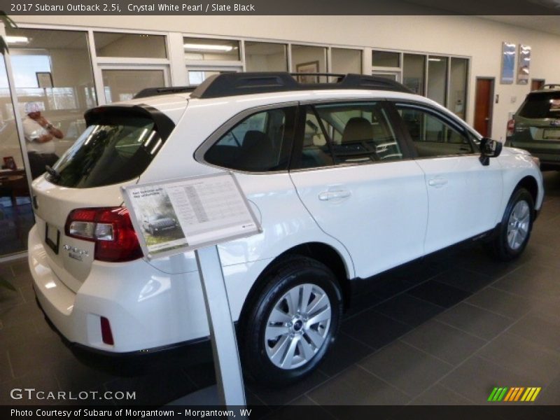 Crystal White Pearl / Slate Black 2017 Subaru Outback 2.5i