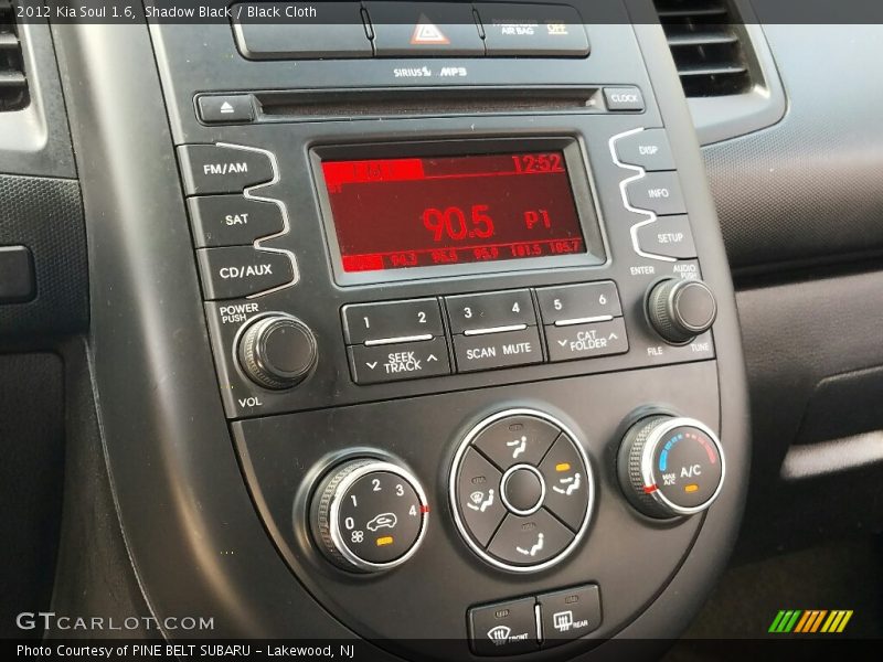 Shadow Black / Black Cloth 2012 Kia Soul 1.6