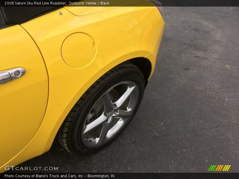 Sunburst Yellow / Black 2008 Saturn Sky Red Line Roadster