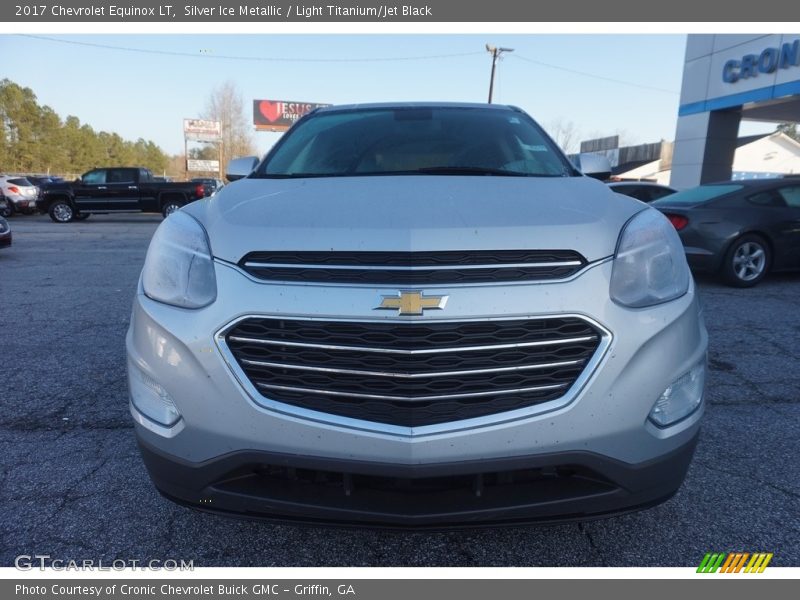 Silver Ice Metallic / Light Titanium/Jet Black 2017 Chevrolet Equinox LT