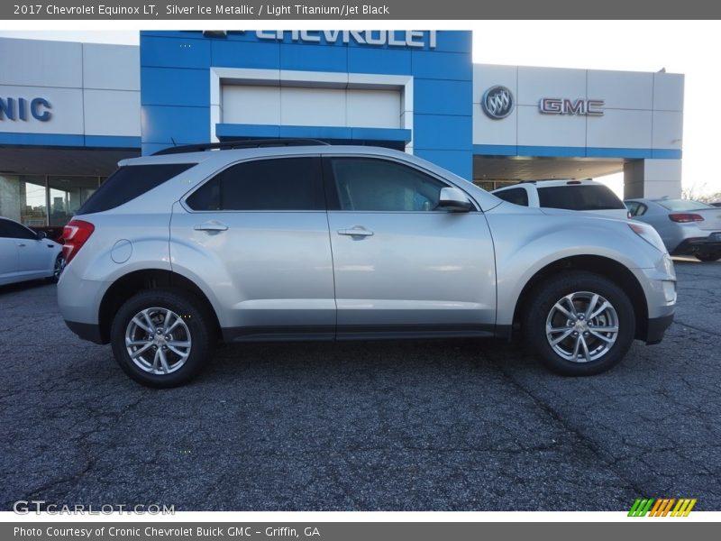 Silver Ice Metallic / Light Titanium/Jet Black 2017 Chevrolet Equinox LT
