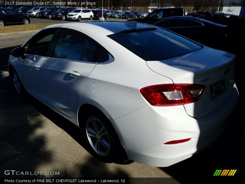 Summit White / Jet Black 2017 Chevrolet Cruze LT