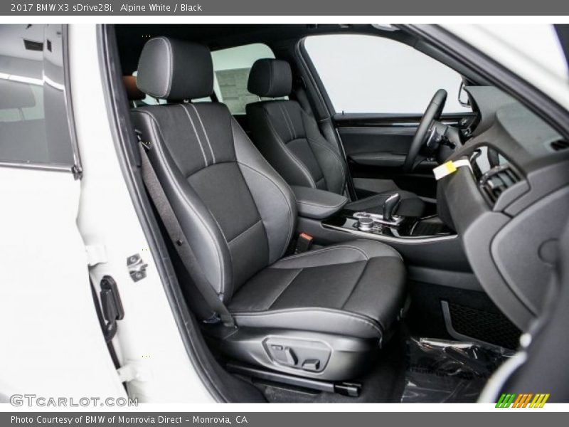 Alpine White / Black 2017 BMW X3 sDrive28i
