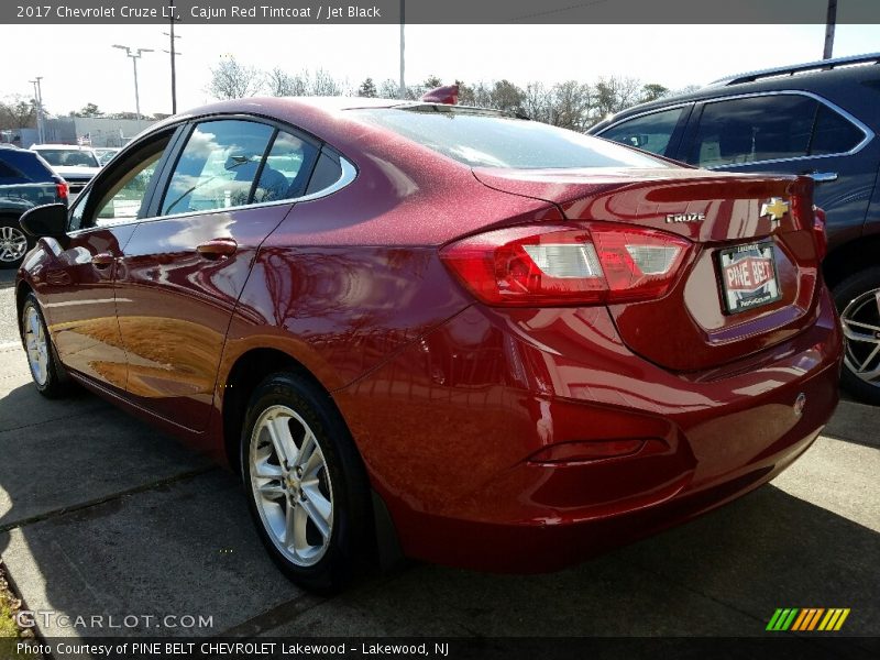 Cajun Red Tintcoat / Jet Black 2017 Chevrolet Cruze LT