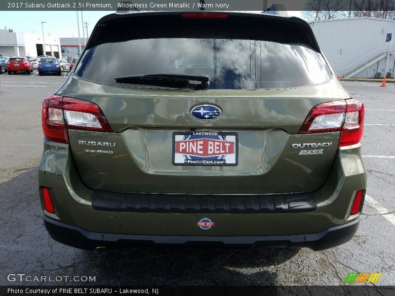 Wilderness Green Metallic / Warm Ivory 2017 Subaru Outback 2.5i Premium