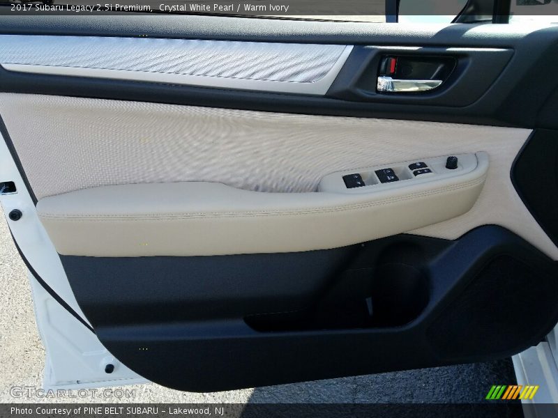 Crystal White Pearl / Warm Ivory 2017 Subaru Legacy 2.5i Premium