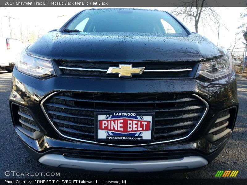 Mosaic Black Metallic / Jet Black 2017 Chevrolet Trax LT