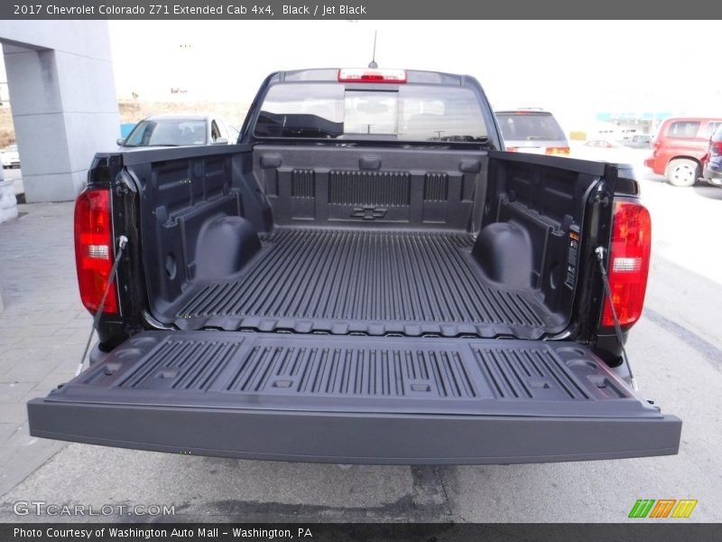 Black / Jet Black 2017 Chevrolet Colorado Z71 Extended Cab 4x4