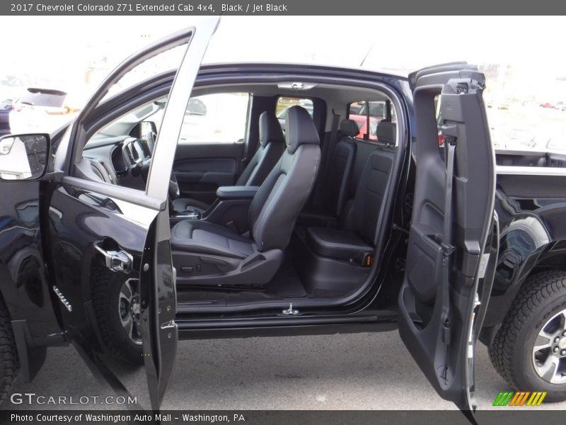 Front Seat of 2017 Colorado Z71 Extended Cab 4x4