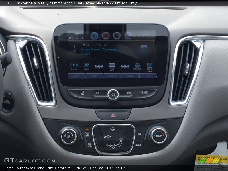Summit White / Dark Atmosphere/Medium Ash Gray 2017 Chevrolet Malibu LT