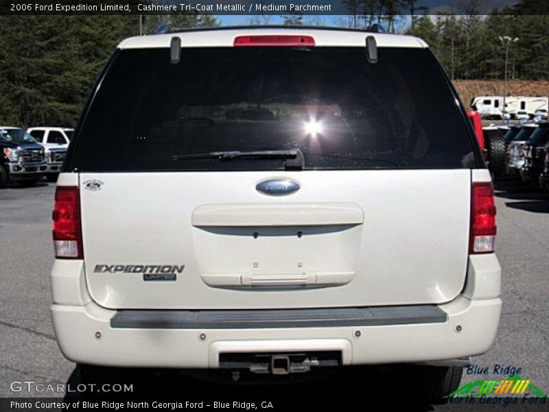 Cashmere Tri-Coat Metallic / Medium Parchment 2006 Ford Expedition Limited