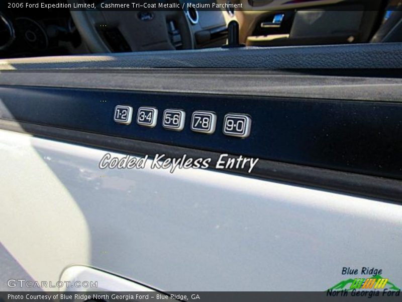 Cashmere Tri-Coat Metallic / Medium Parchment 2006 Ford Expedition Limited