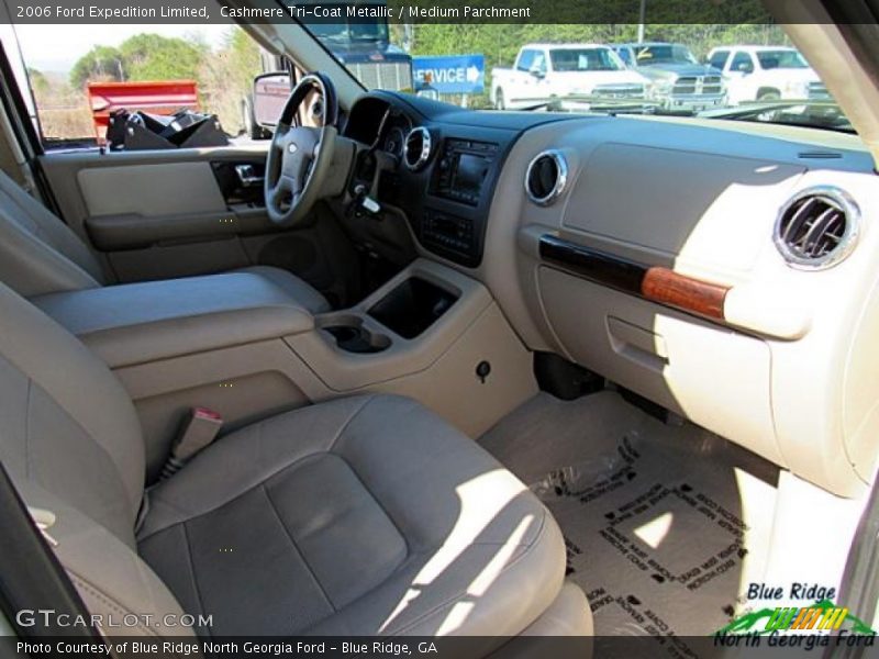 Cashmere Tri-Coat Metallic / Medium Parchment 2006 Ford Expedition Limited