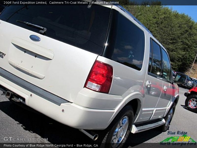 Cashmere Tri-Coat Metallic / Medium Parchment 2006 Ford Expedition Limited