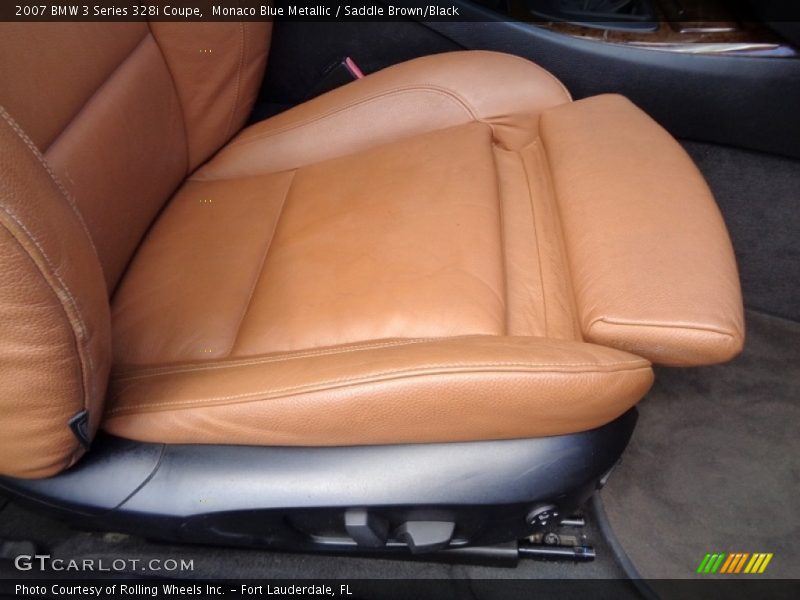 Front Seat of 2007 3 Series 328i Coupe