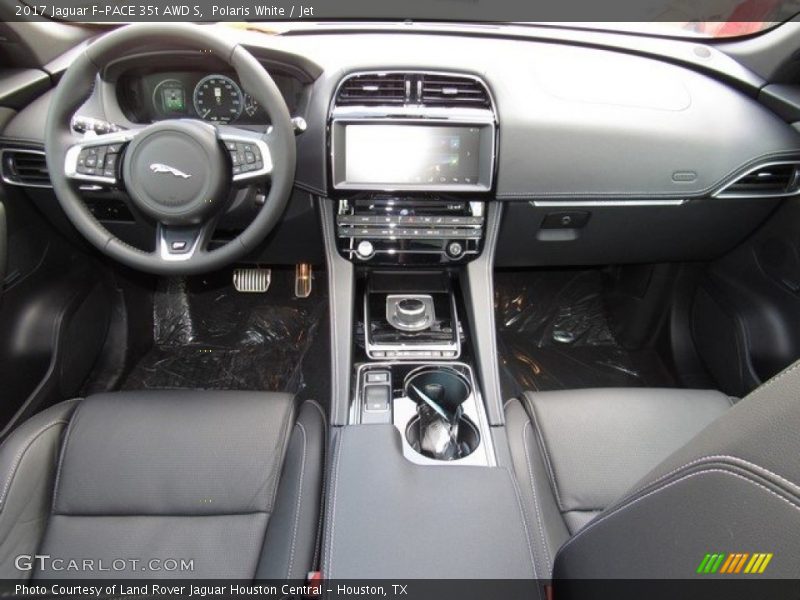 Polaris White / Jet 2017 Jaguar F-PACE 35t AWD S