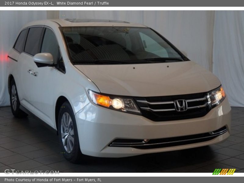 White Diamond Pearl / Truffle 2017 Honda Odyssey EX-L