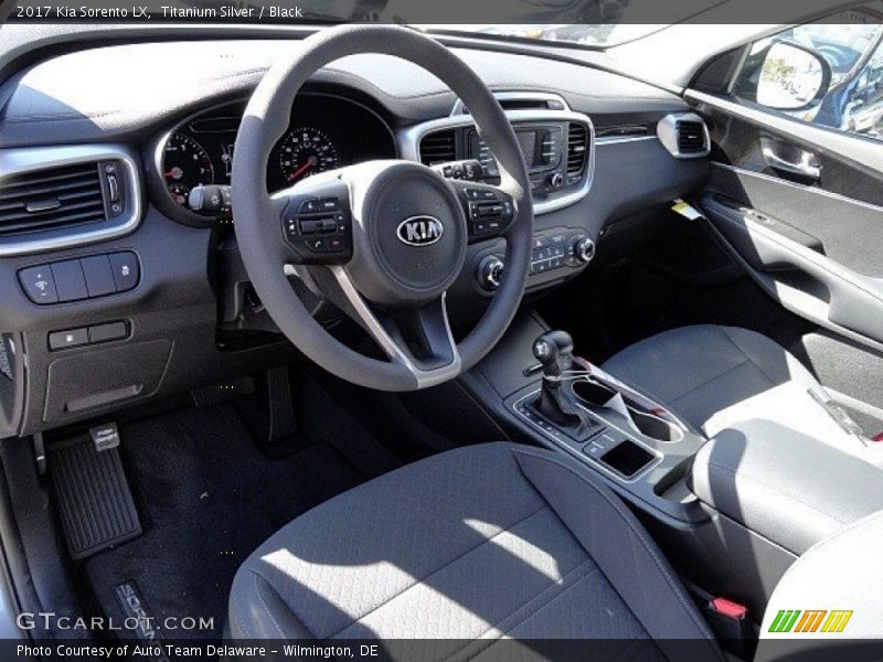 Titanium Silver / Black 2017 Kia Sorento LX