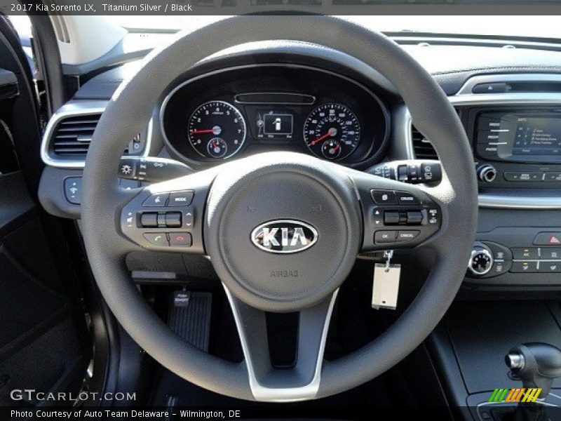 Titanium Silver / Black 2017 Kia Sorento LX