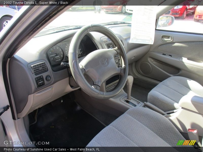 Super White / Black 2002 Toyota Corolla S