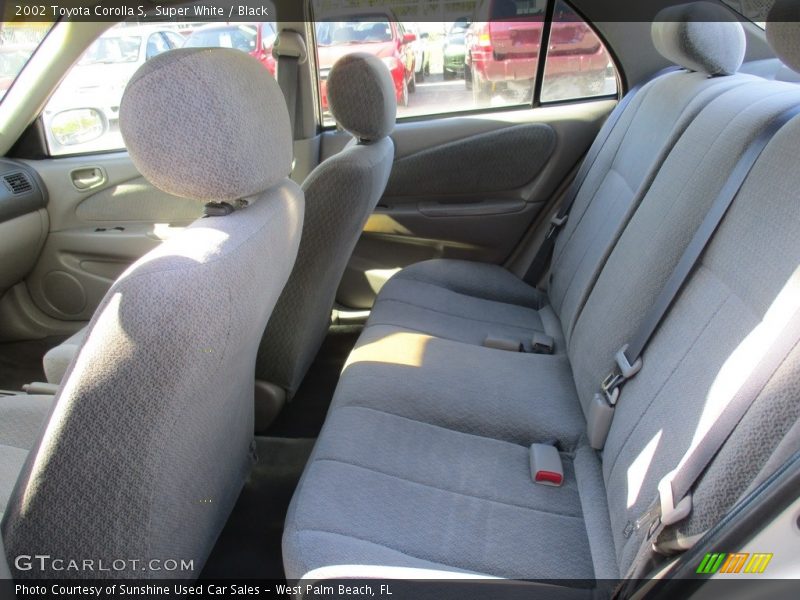 Super White / Black 2002 Toyota Corolla S