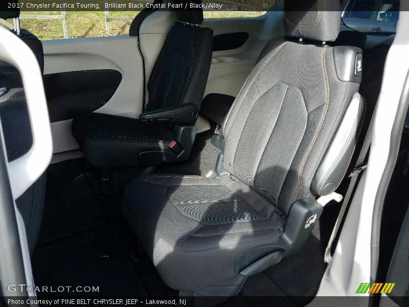 Brilliant Black Crystal Pearl / Black/Alloy 2017 Chrysler Pacifica Touring