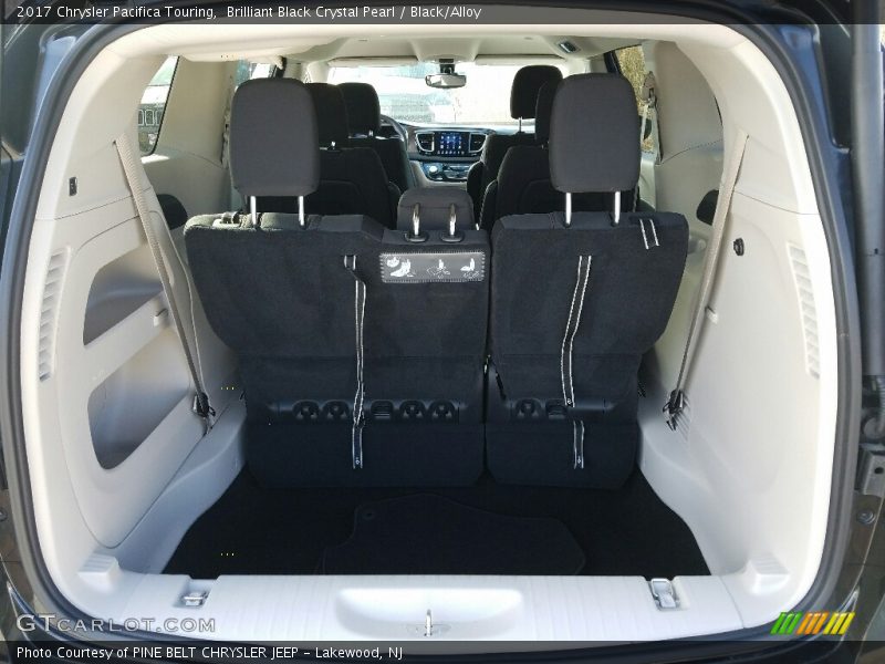 Brilliant Black Crystal Pearl / Black/Alloy 2017 Chrysler Pacifica Touring