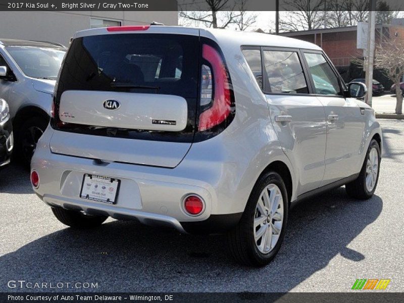 Bright Silver / Gray Two-Tone 2017 Kia Soul +