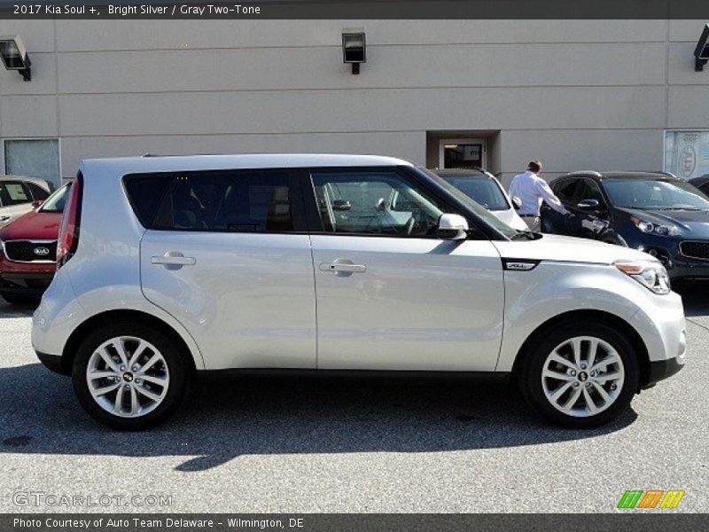 Bright Silver / Gray Two-Tone 2017 Kia Soul +