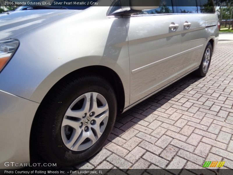 Silver Pearl Metallic / Gray 2006 Honda Odyssey EX-L